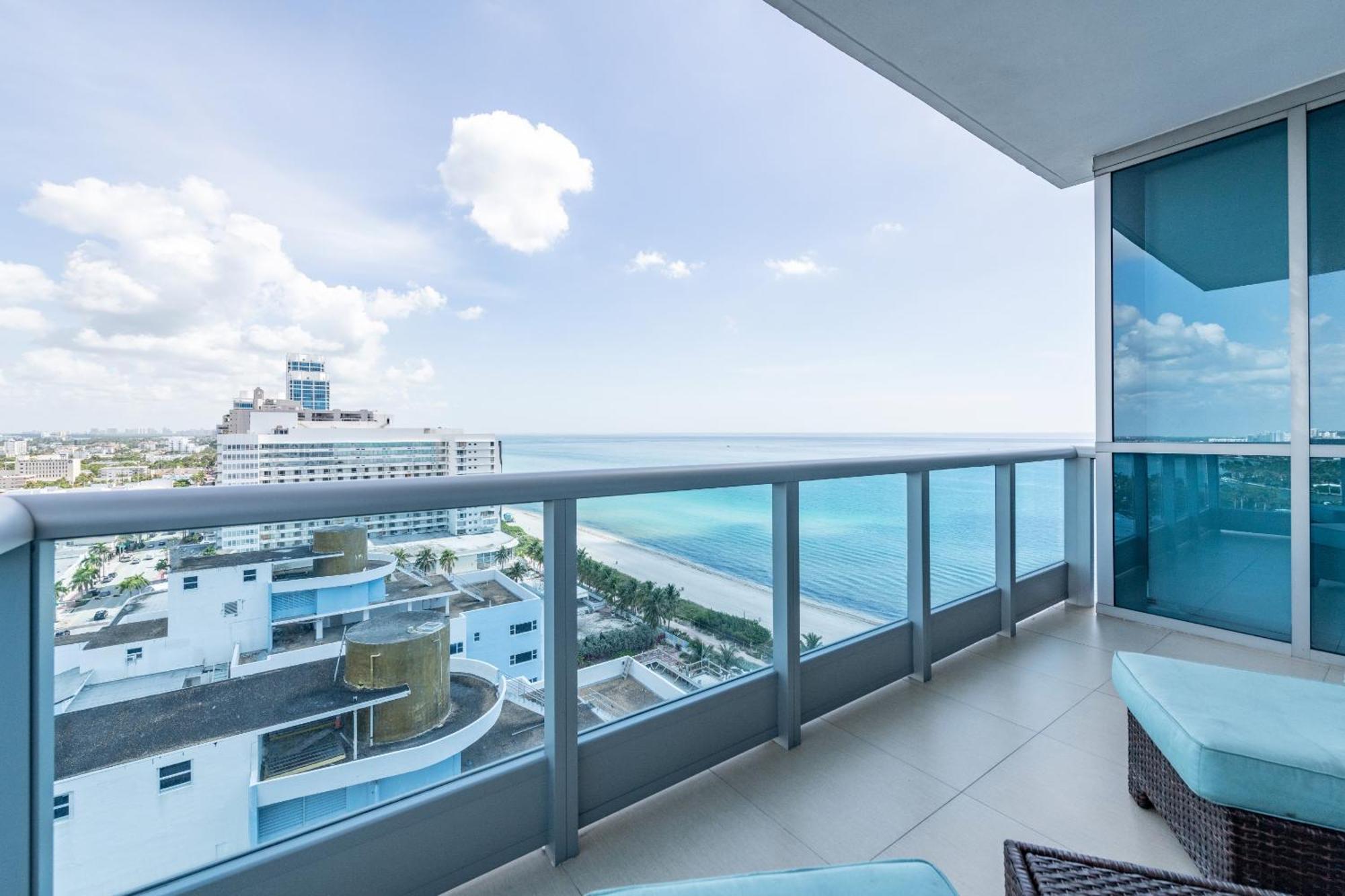 Bluebird Suites Monte Carlo 마이애미 비치 객실 사진