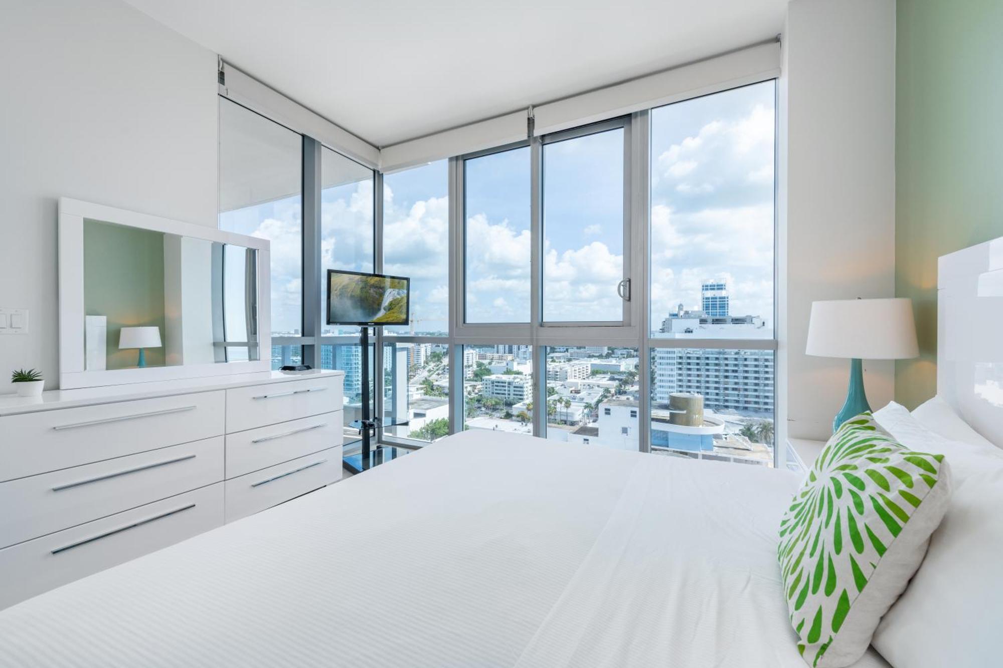 Bluebird Suites Monte Carlo 마이애미 비치 객실 사진